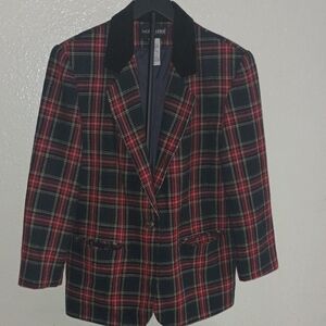 Vintage Sag Harbor Red Plaid Blazer with Black Collar Size 8